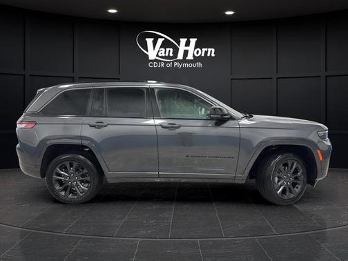 Gray Metallic 2026 Jeep Grand Cherokee Limited
