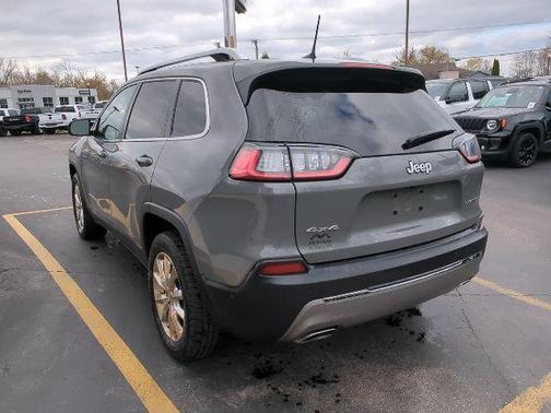 Sting-Gray Clearcoat 2021 Jeep Cherokee Limited