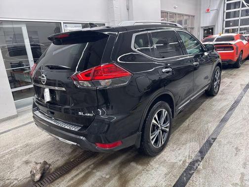 2017 Nissan Rogue SL