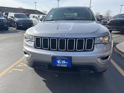 2019 Jeep Grand Cherokee Laredo