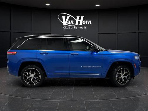 2023 Jeep Grand Cherokee Summit