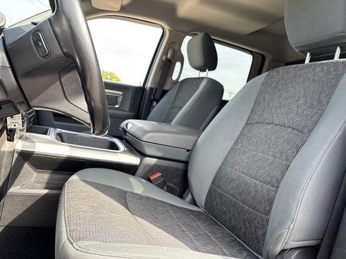 2019 RAM 1500 SLT