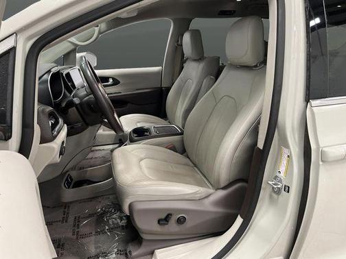 2021 Chrysler Pacifica Hybrid Touring L