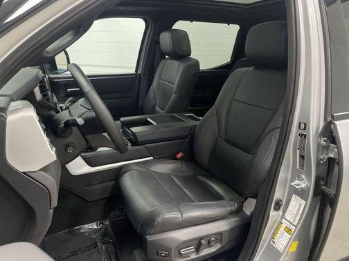 2022 Toyota Tundra Platinum