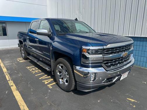 Deep Ocean Blue Metallic 2018 Chevrolet Silverado 1500 LTZ