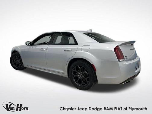 2022 Chrysler 300 S