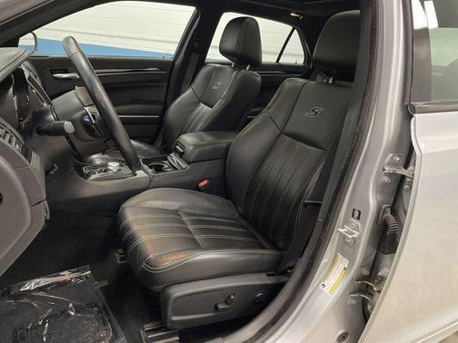 2022 Chrysler 300 S