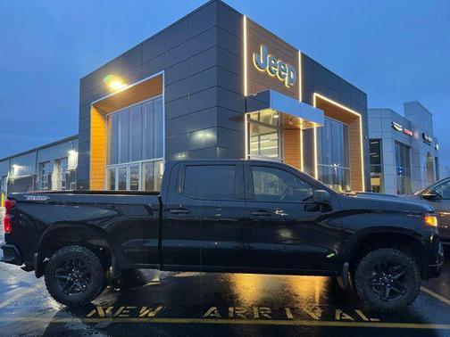 2022 Chevrolet Silverado 1500 Custom Trail Boss