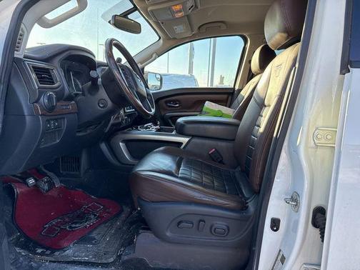 2017 Nissan Titan Platinum Reserve