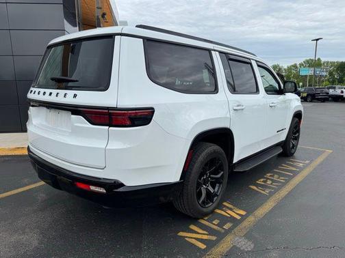 Bright White Clearcoat 2024 Jeep Wagoneer Series II Carbide 4x4