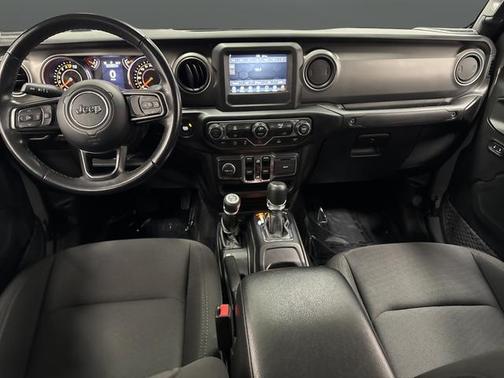 2022 Jeep Gladiator Sport S