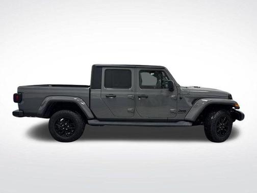 2022 Jeep Gladiator Sport S