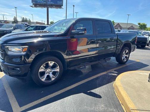 Diamond Black Crystal Pearlcoat 2023 RAM 1500 Laramie