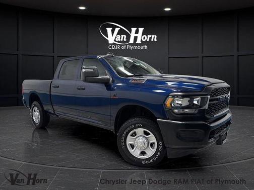 2024 RAM 3500 Tradesman Crew Cab 4x4 6'4' Box