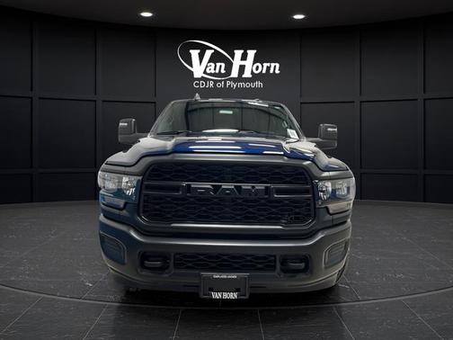 Patriot Blue Pearlcoat 2024 RAM 3500 Tradesman Crew Cab 4x4 6'4' Box