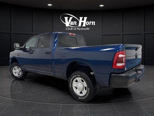 2024 RAM 3500 Tradesman Crew Cab 4x4 6'4' Box