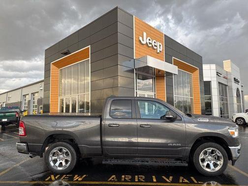 Granite Crystal Metallic Clearcoat 2020 RAM 1500 Big Horn/Lone Star