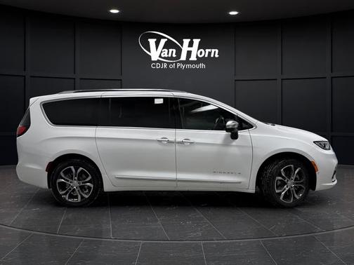 2026 Chrysler Pacifica L