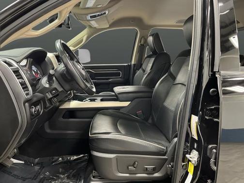 2021 RAM 2500 Laramie Crew Cab 4x4 6'4' Box