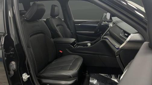 2024 Jeep Grand Cherokee Overland