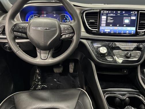2023 Chrysler Pacifica Hybrid Limited