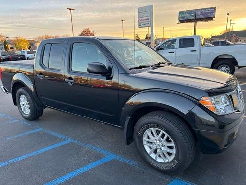 Magnetic Black Pearl 2019 Nissan Frontier SV