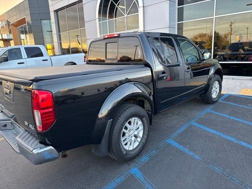 Magnetic Black Pearl 2019 Nissan Frontier SV