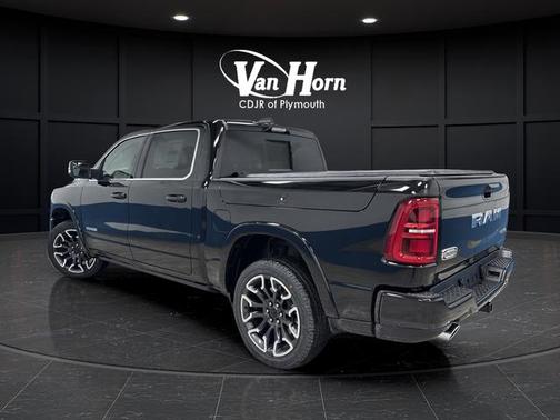 Diamond Black Crystal Pearlcoat 2026 RAM 1500 Longhorn