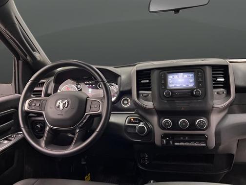 2024 RAM 3500 Tradesman/SLT