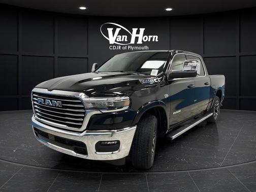 Diamond Black Crystal Pearlcoat 2026 RAM 1500 Laramie