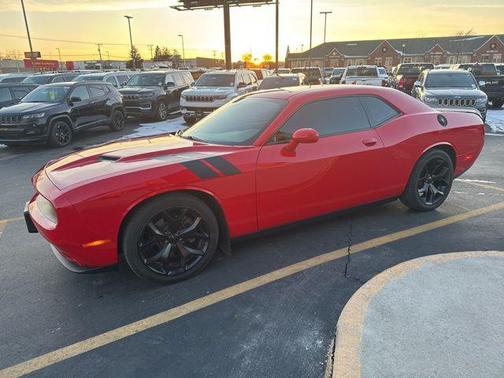 2016 Dodge Challenger SXT