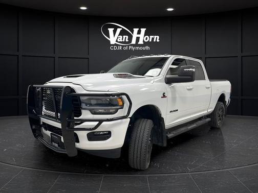 Bright White Clearcoat 2024 RAM 2500 Laramie Crew Cab 4x4 6'4' Box