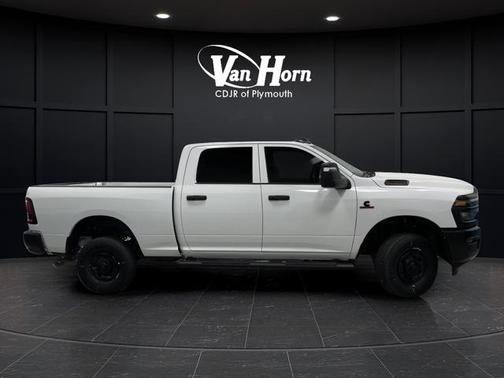 2025 RAM 2500 Tradesman Crew Cab 4x4 6'4' Box