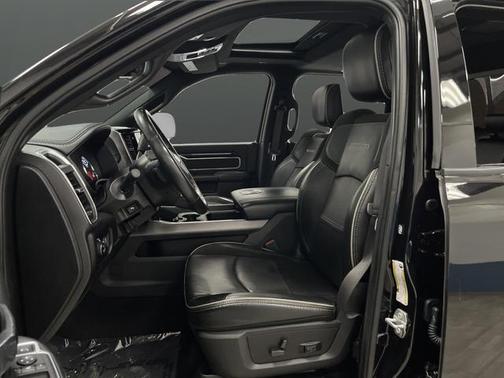 2022 RAM 2500 Laramie Crew Cab 4x4 6'4' Box