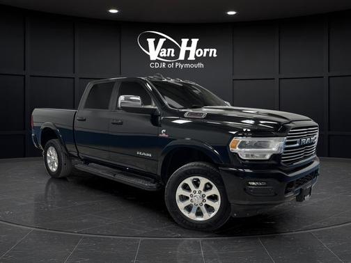 2022 RAM 2500 Laramie Crew Cab 4x4 6'4' Box