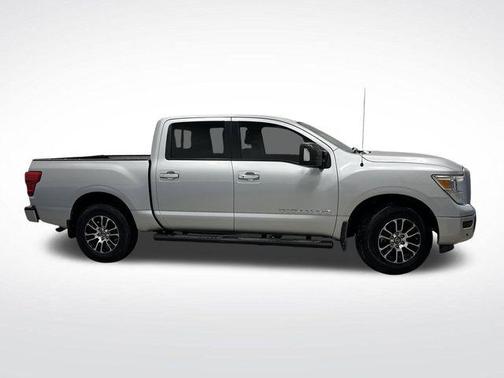 2020 Nissan Titan SV