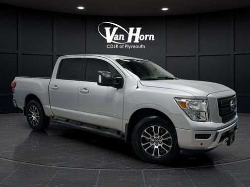 2020 Nissan Titan SV