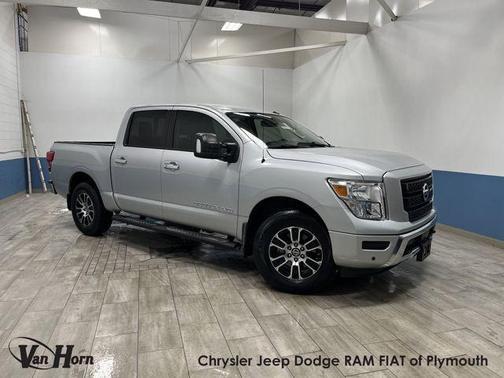 2020 Nissan Titan SV