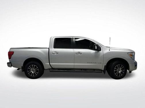2020 Nissan Titan SV