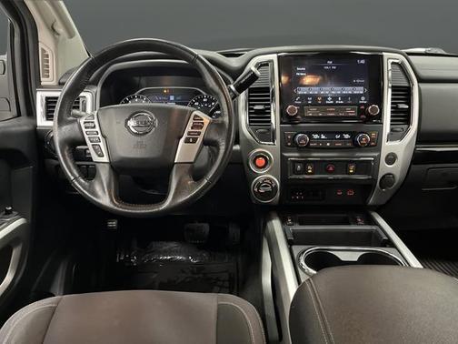 2020 Nissan Titan SV