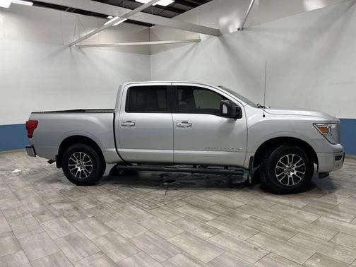 2020 Nissan Titan SV