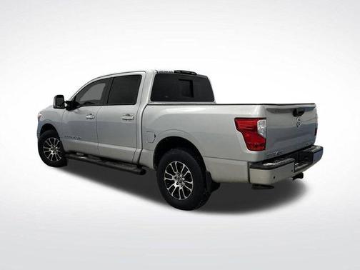 2020 Nissan Titan SV