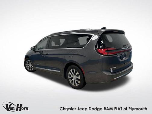 2023 Chrysler Pacifica L