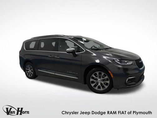 2023 Chrysler Pacifica L