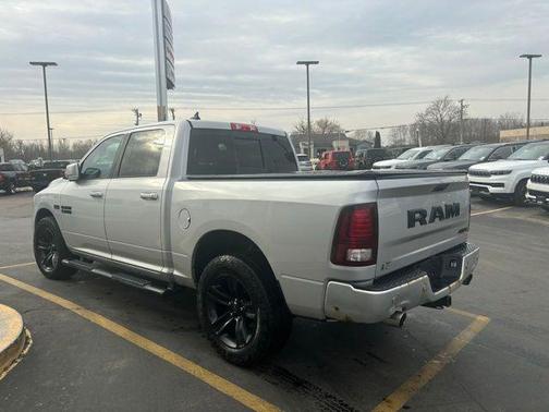 Bright Silver Metallic Clearcoat 2018 RAM 1500 Sport