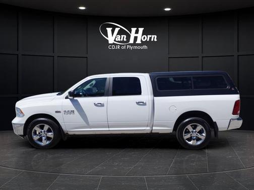 Bright White Clearcoat 2017 RAM 1500 Big Horn