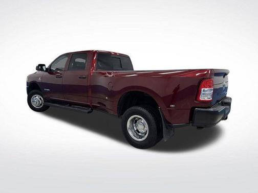 2022 RAM 3500 Tradesman Crew Cab 4x4 8' Box