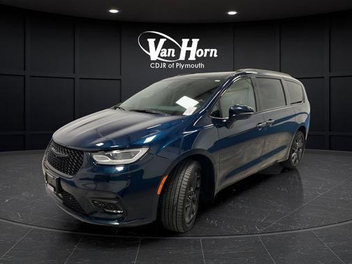 Fathom Blue Pearlcoat 2021 Chrysler Pacifica Touring L