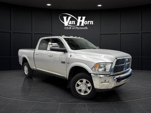 Bright Silver Metallic Clearcoat 2011 Dodge Ram 3500 Laramie