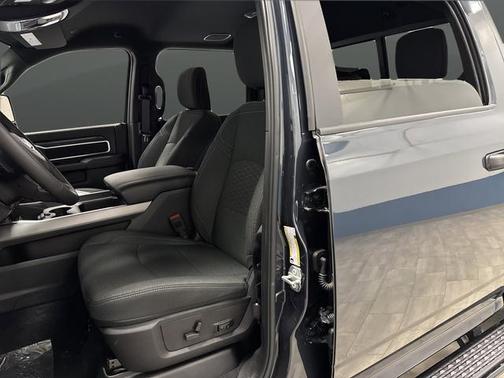 2026 RAM 2500 Big Horn Crew Cab 4x4 6'4' Box